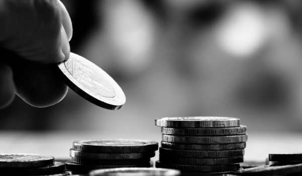 macro-shot-financial-concept (1)